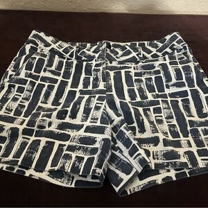 THE LIMITED WOMEN’S SHORTS
